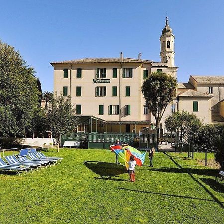 Hotel Florenz Finale Ligure Kültér fotó
